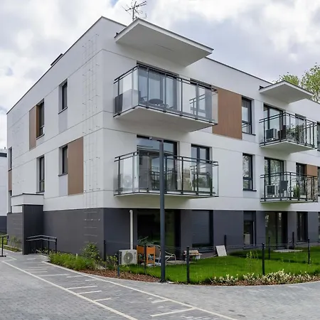 Appartement Cozy With Balcony & Parking In By Renters